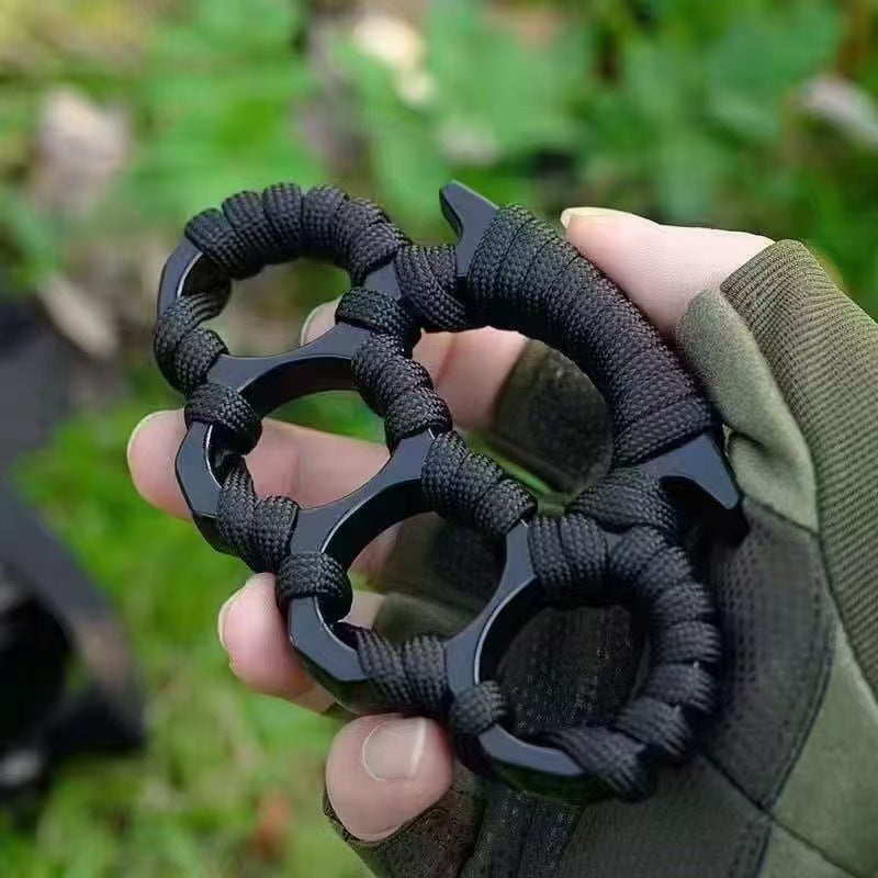 Paracord Outdoor Keychain – Compact EDC Gear