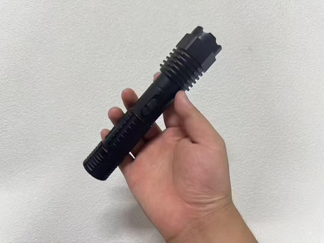 1103 Portable Flashlight Safety Device