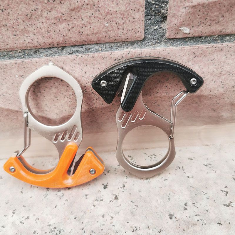 Compact EDC Keychain Tool – Portable Outdoor Utility Accessory