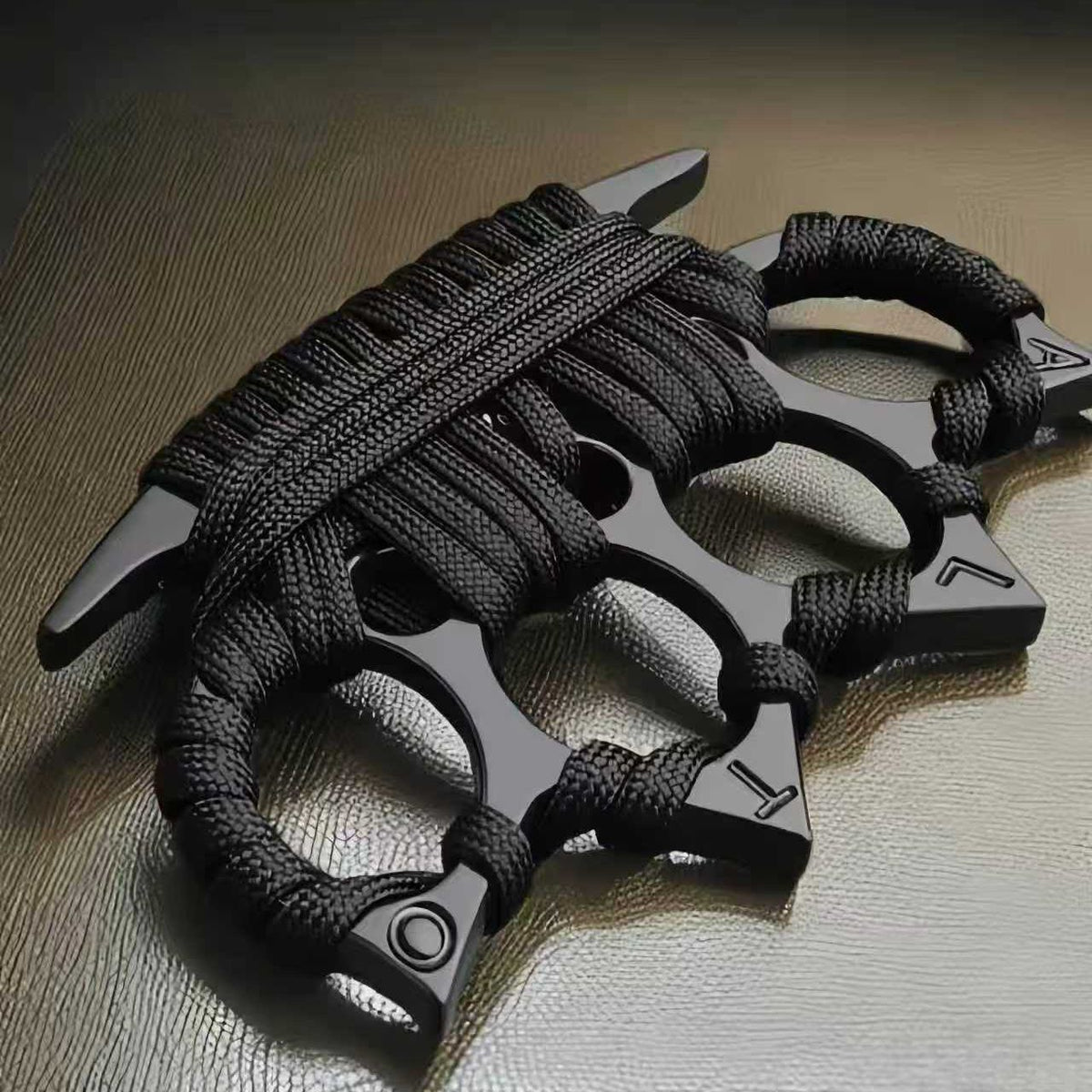 Paracord Wrapped EDC Gear – Compact Outdoor Utility Accessory