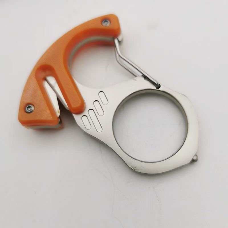 Compact EDC Keychain Tool – Portable Outdoor Utility Accessory